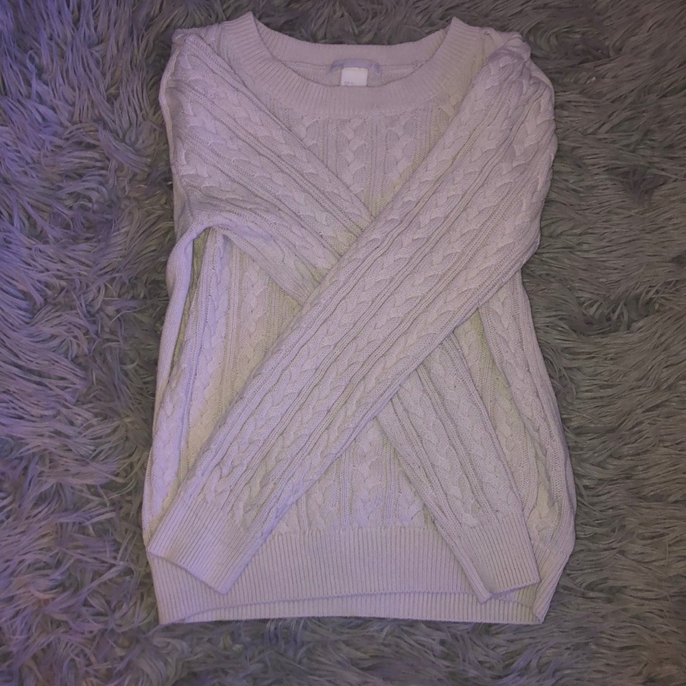 cute white/cream sweater!
